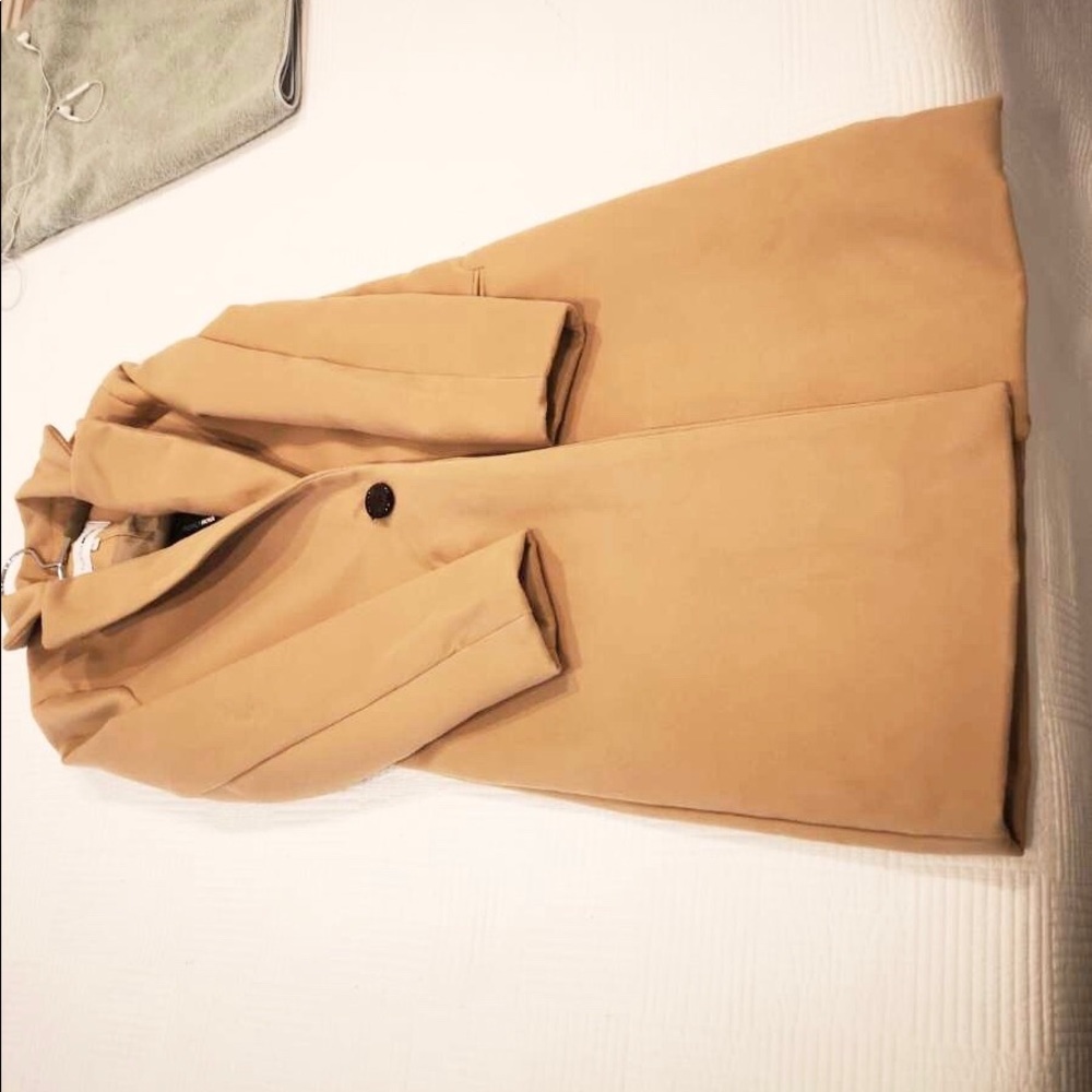 Coat - Picture 7 of 7